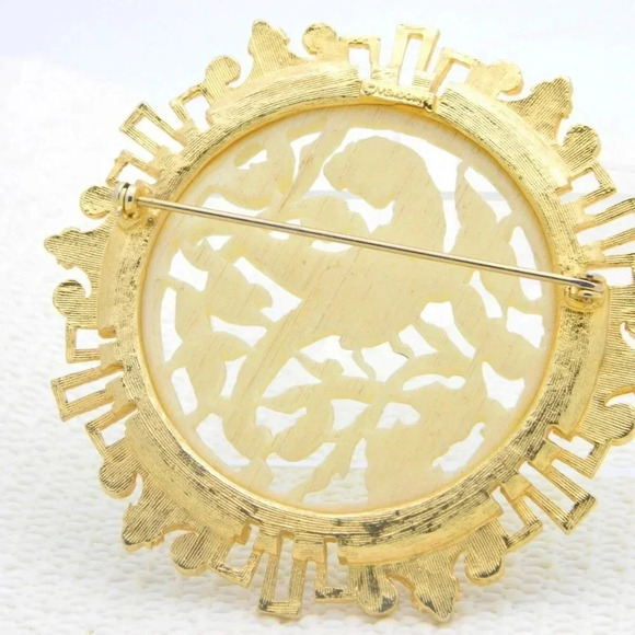 VENDOME Pin Asian Motif Carved Bird Brooch - Picture 4 of 4